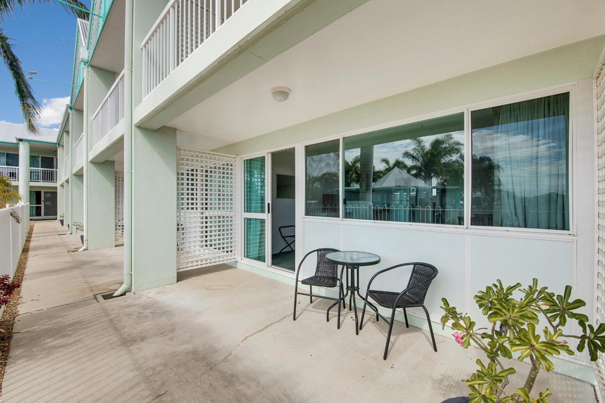 Reef Adventureland Motor Inn Tannum Sands Exterior foto